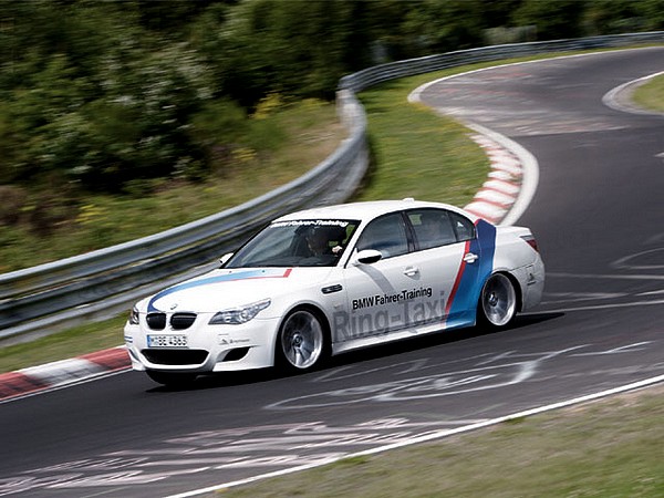 Le Ring Taxi (BMW M5) du Nürburgring