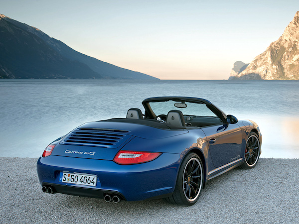 Porsche 911 Carrera GTS