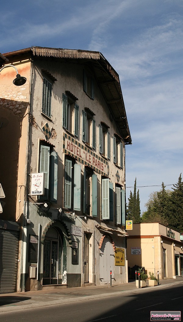 L'hôtel "Le Paris" à Brignoles