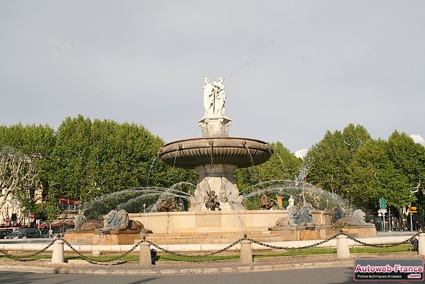 La place de la Rotonde à Aix en Provence