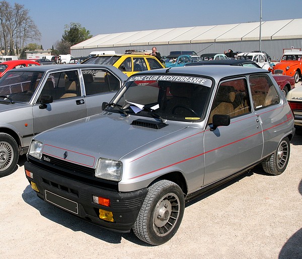 Illustration ici avec cette superbe Renault 5 Alpine Turbo et cette rare 11