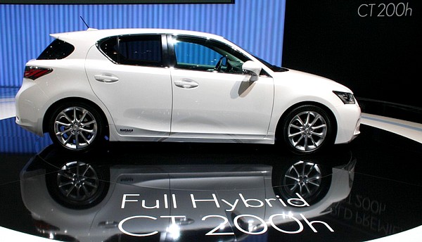 Lexus CT200h